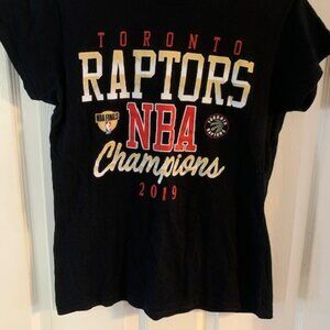 TORONTO RAPTORS  WOMENS NBA TEE